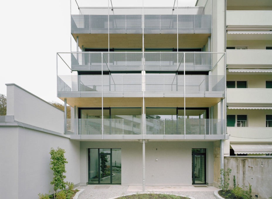 3 Erfinger107 Westfassade Hof Lukas Raeber Architekten Rasmus Norlander