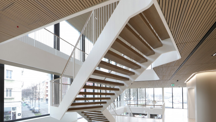 Neubau Erlenmatt Basel, Treppe und Gelaender 40