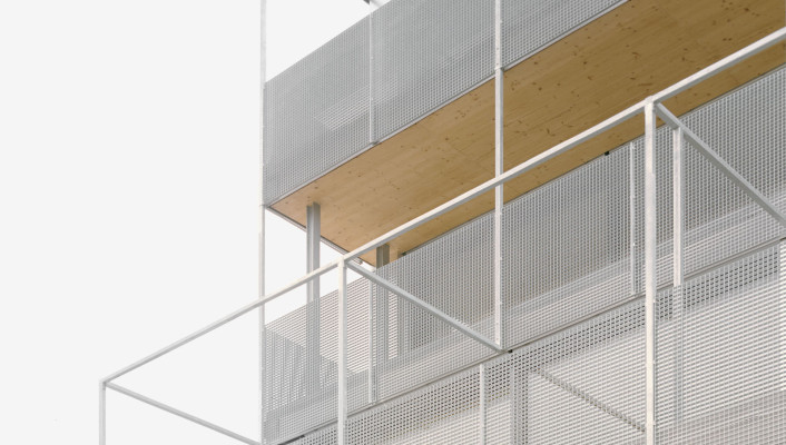 6 Erfinger107 Westfassade Hof Lukas Raeber Architekten Rasmus Norlander v3