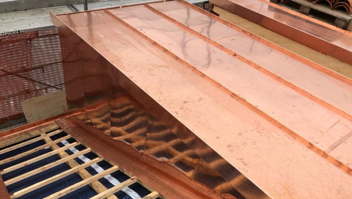 Holzbau Dachsanierung_Basler Kantonalbank Kleinhüningen, Basel